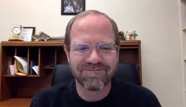 Interview-Dr-Russell-Gavin_KVH5pQca0ZU